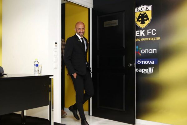 aek4