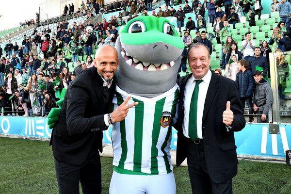 With Rio Ave President António Silva Campos and Tubas, the new mascote, after reaching the historical number of 51 points in the Portuguese Championship - May 2018